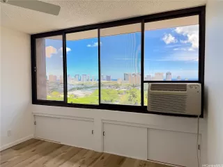 Photo #5: 202515297 Listing 