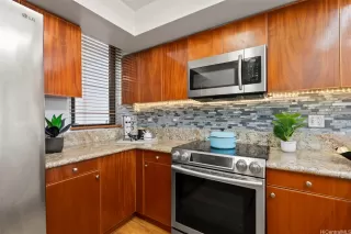 Photo #5: 202515451 Listing 