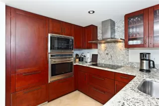 Photo #6: 202515485 Listing 