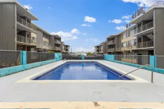 Photo #3: 202515598 Listing