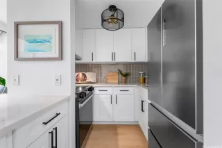 Photo #2: 202515658 Listing 