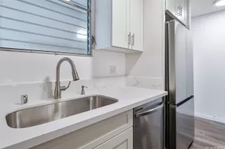 Photo #3: 202515686 Listing 