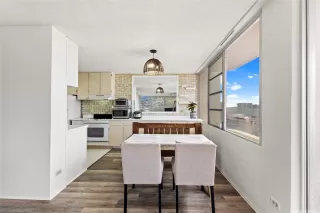 Photo #4: 202515760 Listing 