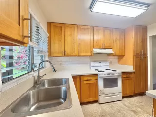 Photo #2: 202515768 Listing 