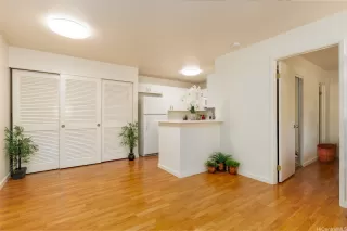 Photo #4: 202515770 Listing 
