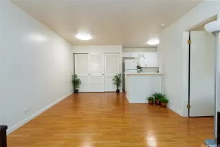 Photo #5: 202515770 Listing 