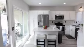 Photo #4: 202515847 Listing 