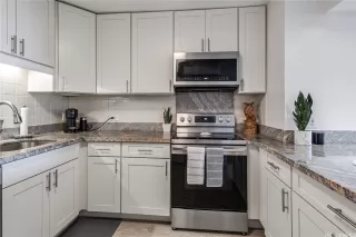 Photo #4: 202515866 Listing 