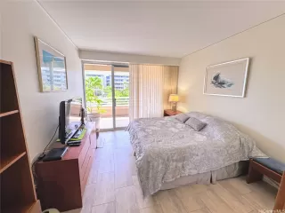 Photo #4: 202515869 Listing