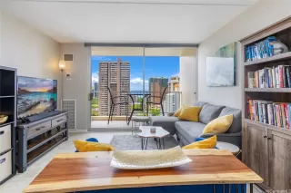 Photo #3: 202515888 Listing 