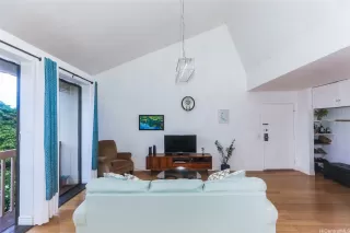 Photo #3: 202515901 Listing 