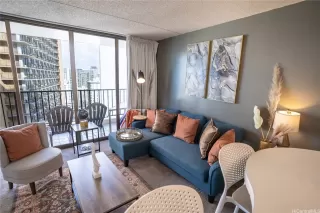 Photo #4: 202515915 Listing