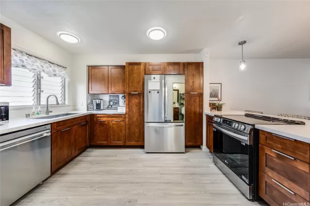 MLS: 202515918 Condo For Sale