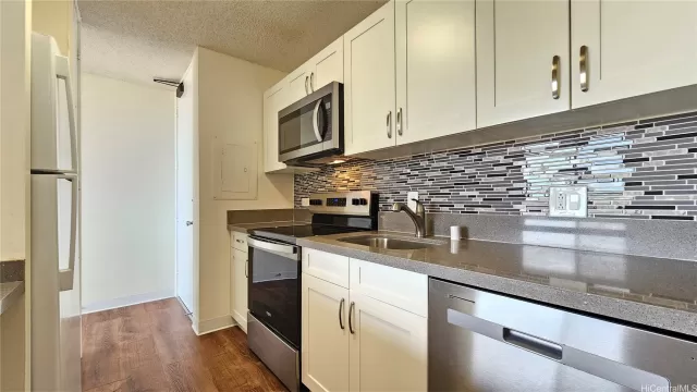 MLS: 202515922 Condo For Sale