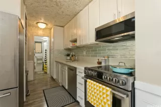 Photo #6: 202515935 Listing 