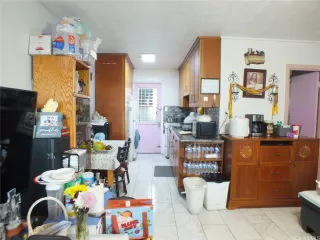 Photo #5: 202516038 Listing 