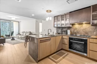 Photo #3: 202516041 Listing 