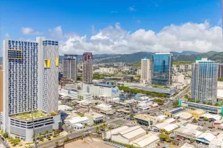 Photo #6: 202516041 Listing 