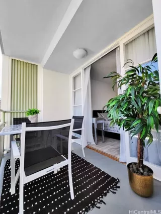 Photo #4: 202516044 Listing 