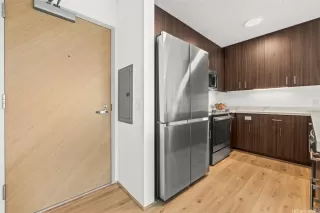 Photo #5: 202516071 Listing 