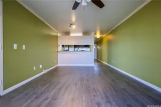 Photo #5: 202516072 Listing 