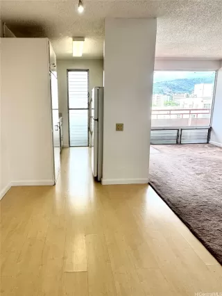 Photo #2: 202516074 Listing