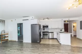 Photo #6: 202516080 Listing 
