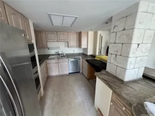 Photo #3: 202516089 Listing 