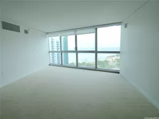 Photo #4: 202516127 Listing 