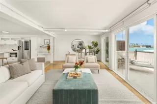 Photo #3: 202516139 Listing