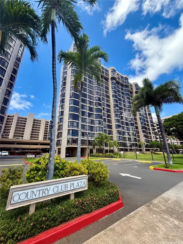 MLS: 202516148 Condo For Sale