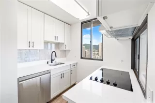 Photo #2: 202516159 Listing 