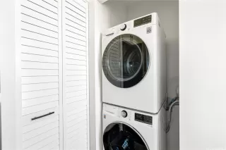 Photo #3: 202516159 Listing 