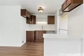 Photo #2: 202516230 Listing 