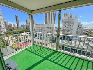 Photo #6: 202516243 Listing
