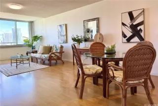 Photo #5: 202516266 Listing 