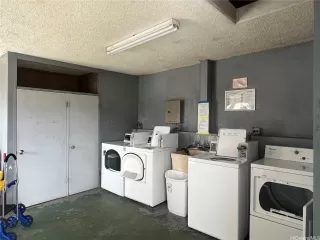 Photo #3: 202516288 Listing 