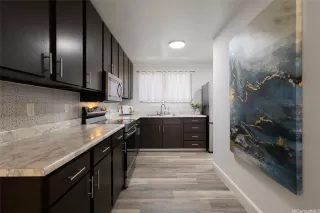 Photo #5: 202516332 Listing 