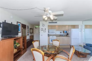 Photo #3: 202516341 Listing 
