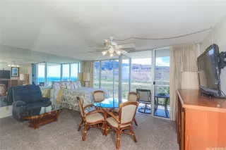 Photo #4: 202516341 Listing 