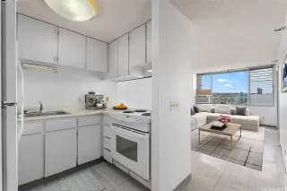 Photo #2: 202516346 Listing 