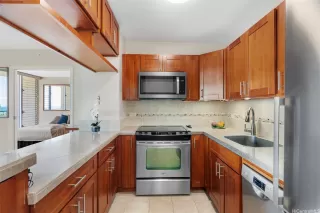 Photo #2: 202516349 Listing 