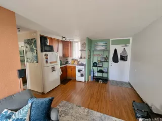 Photo #3: 202516351 Listing 