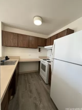 Photo #4: 202516353 Listing 