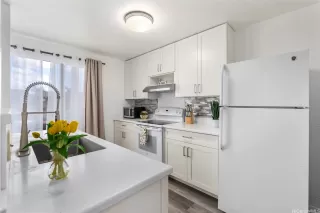 Photo #6: 202516378 Listing 