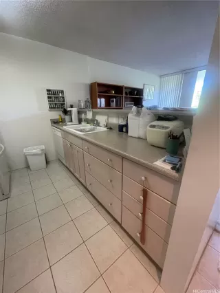 Photo #6: 202516395 Listing 