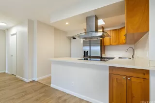 Photo #6: 202516431 Listing 