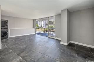 Photo #4: 202516451 Listing