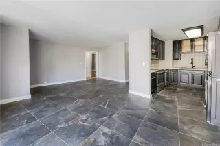 Photo #5: 202516451 Listing