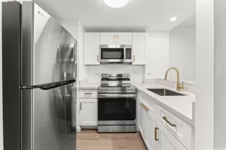 Photo #2: 202516475 Listing